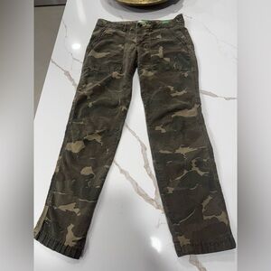 Anthropologie “The Wanderer” Camouflage utility Pants EUC